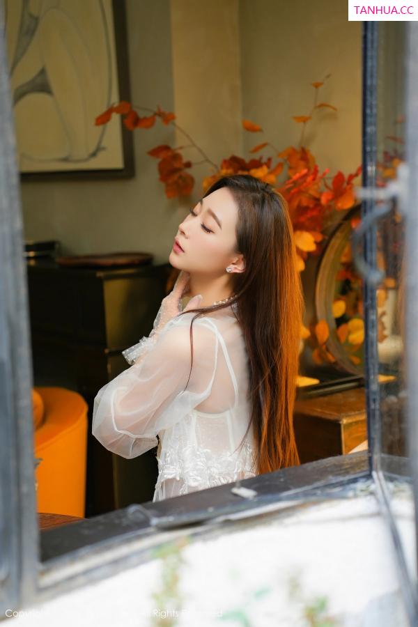 Meow喵喵哒  [XiuRen]高清写真图 2024.06.27 No.8764 喵喵JOJO 情趣内衣第27张图片